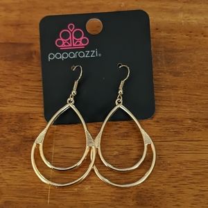 Paparazzi Simple Glisten Earrings